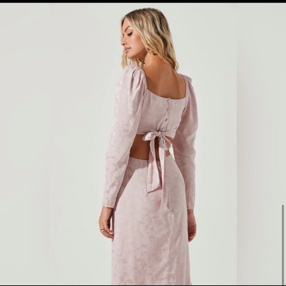 Lainie Long Sleeve Cutout Midi Dress ASTR THE LABEL - Picture 2 of 2